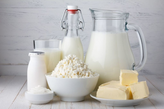 123-94-4 polvere bianca degli emulsionanti alimentari del monostearato dispersibile in acqua naturale della glicerina