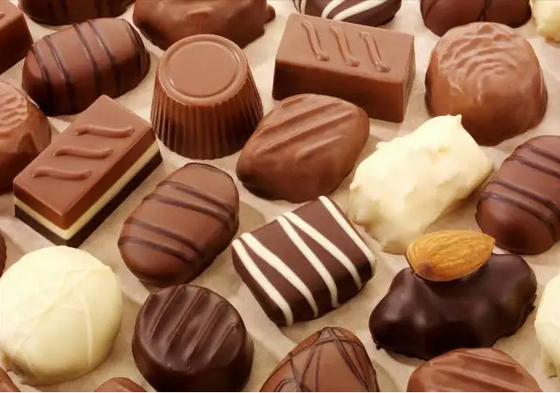 Emulisifer E471 ha distillato il monostearato 123-94-4 del glicerolo per Sugar Chocolate